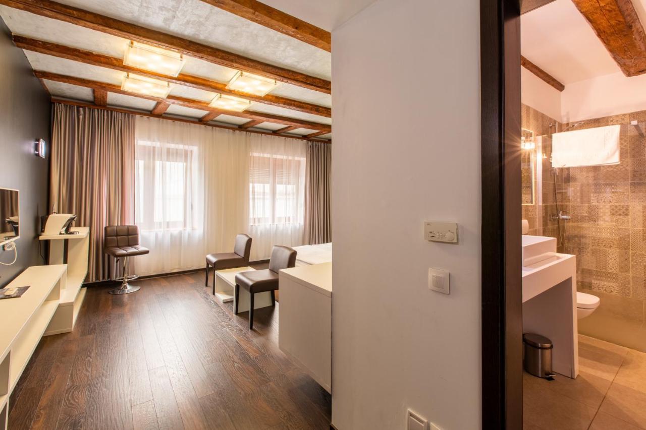 Vendi Grand Square Residence ซีบิว ภายนอก รูปภาพ